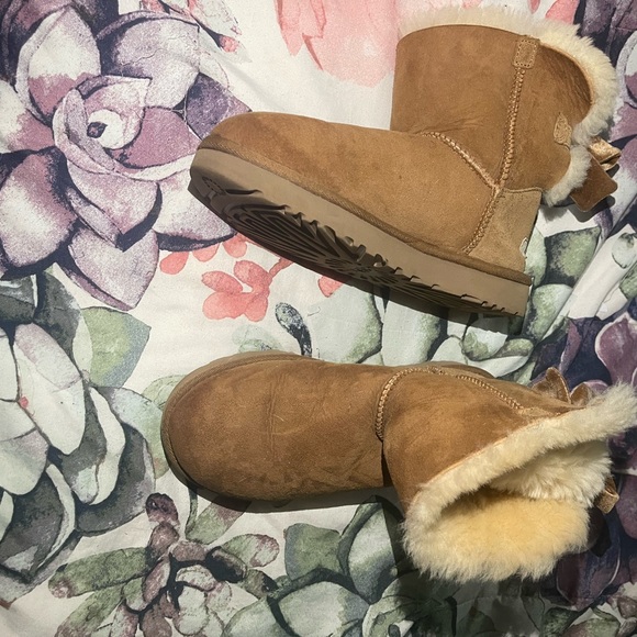 Ugg boots - Picture 6 of 6
